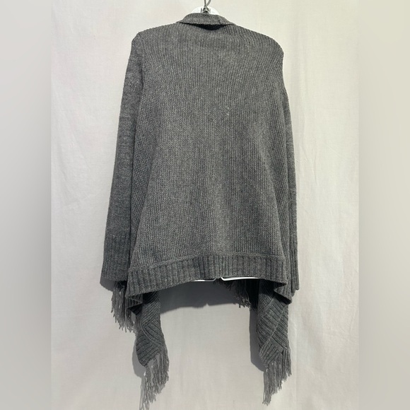 Urban Outfitters Gray Fringe Cardigan Sweater - Women's Medium - Picture 4 of 5